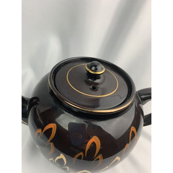 Vintage Brown Heath Ceramics Teapot Made in England Gold Trim Painted Design - Picture 5 of 12